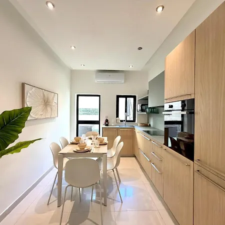 Stylish 3 Bedrooms 5min Walk To Seafront *