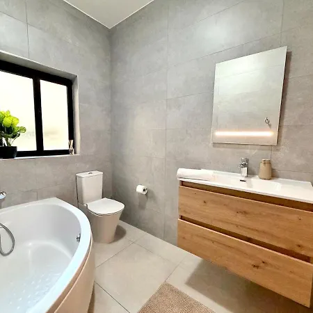Apartman Stylish 3 Bedrooms 5min Walk To Seafront