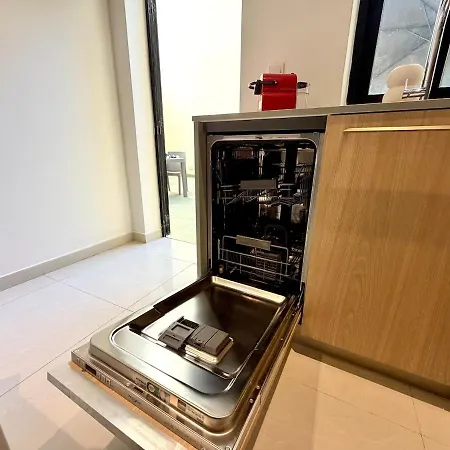 Stylish 3 Bedrooms 5min Walk To Seafront *